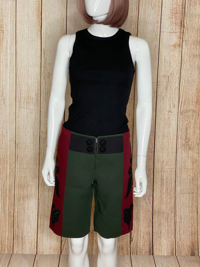 Side Embroidery Front Zip Shorts